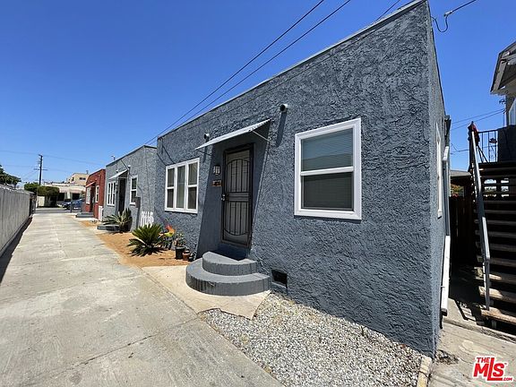 3rd image of 2728 Willow Pl