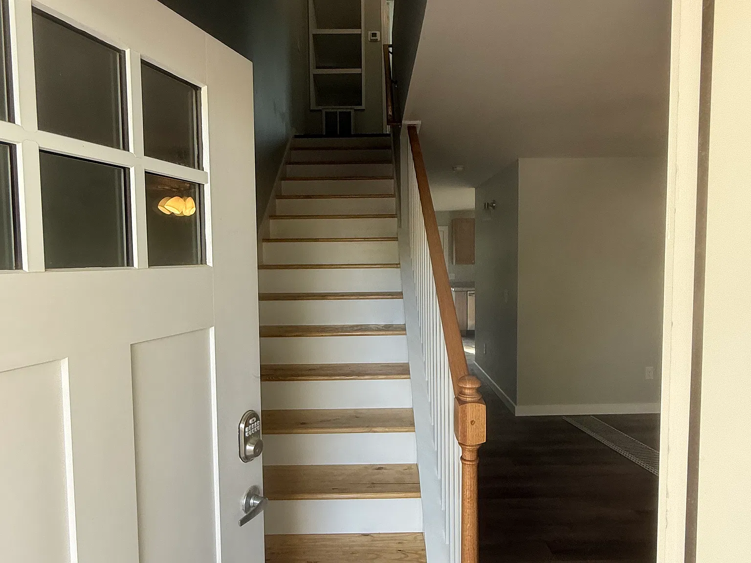 501 N Rose Ave — Photo 2