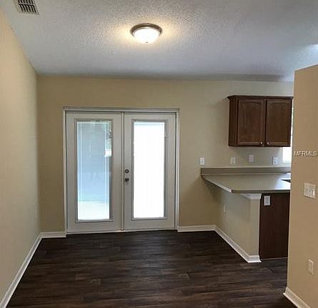 3rd image of 1580 Schaub Ave