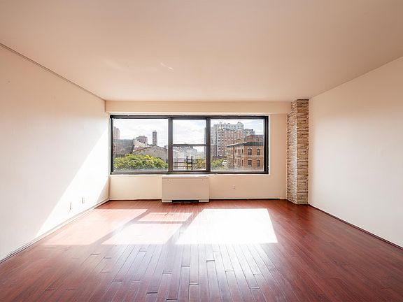 2nd image of 135 Montgomery St APT 6D