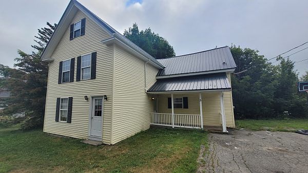 1st image of 5 Oak Grove St