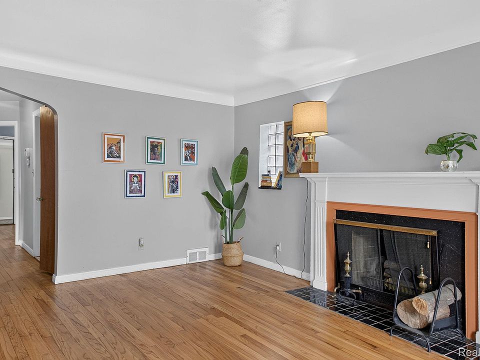17501 Mendota St, photo 3