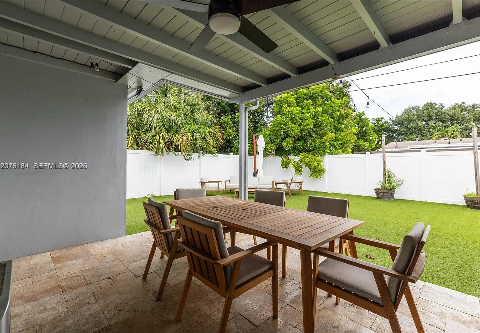 3 bed, 2.0 bath, 1812 sqft, $4,000 — Photo 3