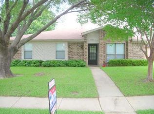 1741 Glencairn Ln, Lewisville, TX 75067