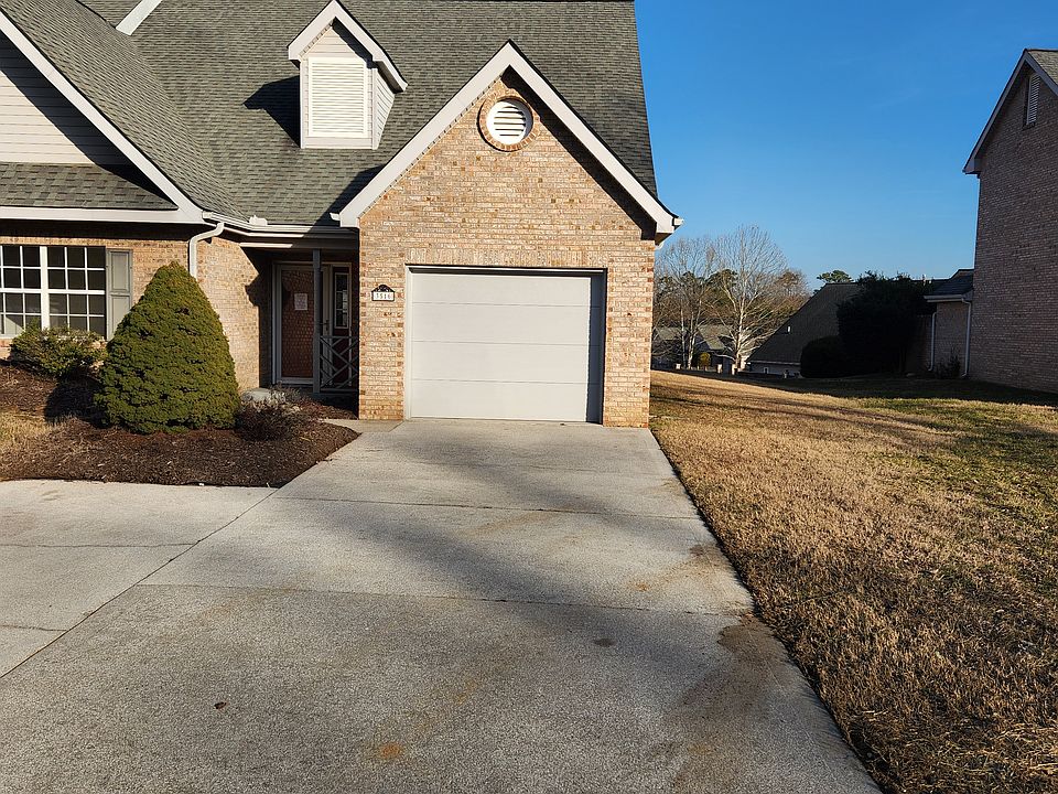 Welcome Home to 3516 Laurel View