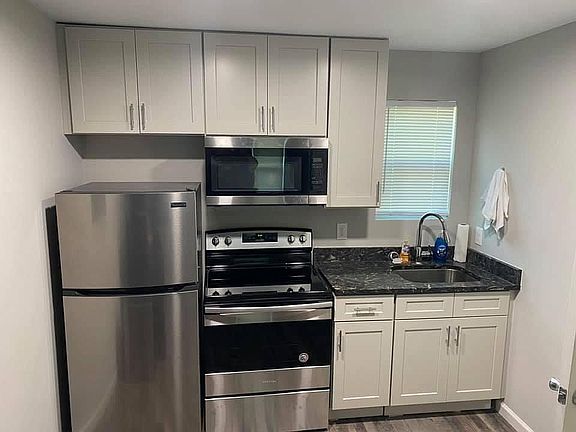 Kitchenette (Addition)