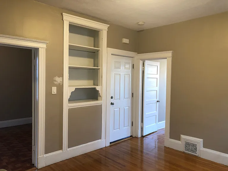 98 Irving St #2 — Photo 33