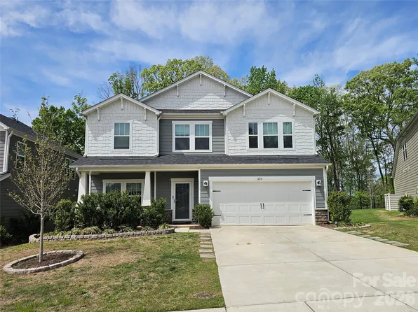 1220 Gossamer Hill Dr, Belmont, NC 28012
