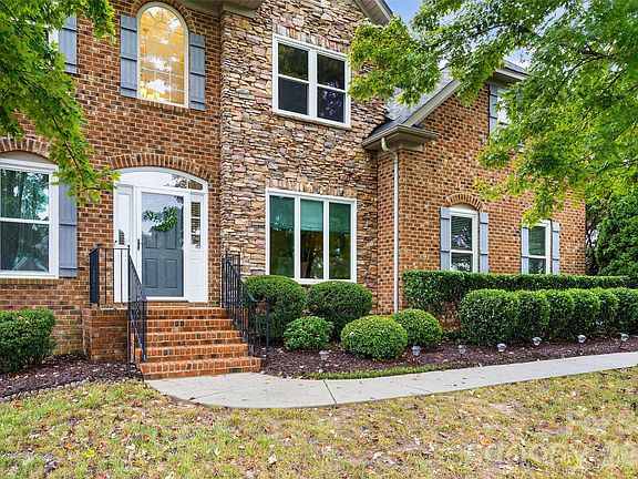 2nd image of 1312 Muirfield Ct
