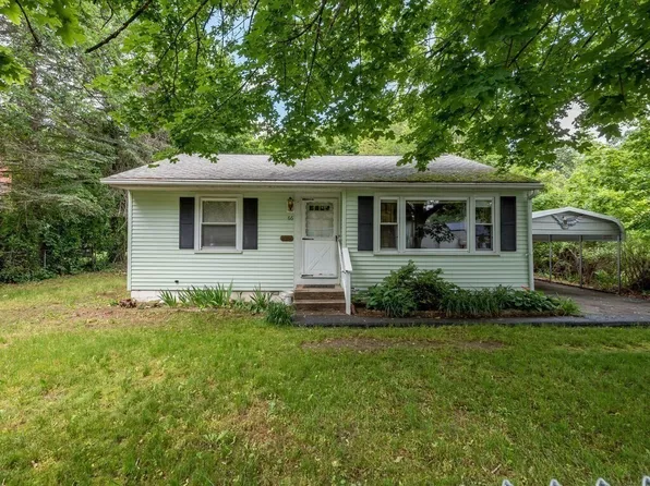 66 Chapel St, Shirley, MA 01464