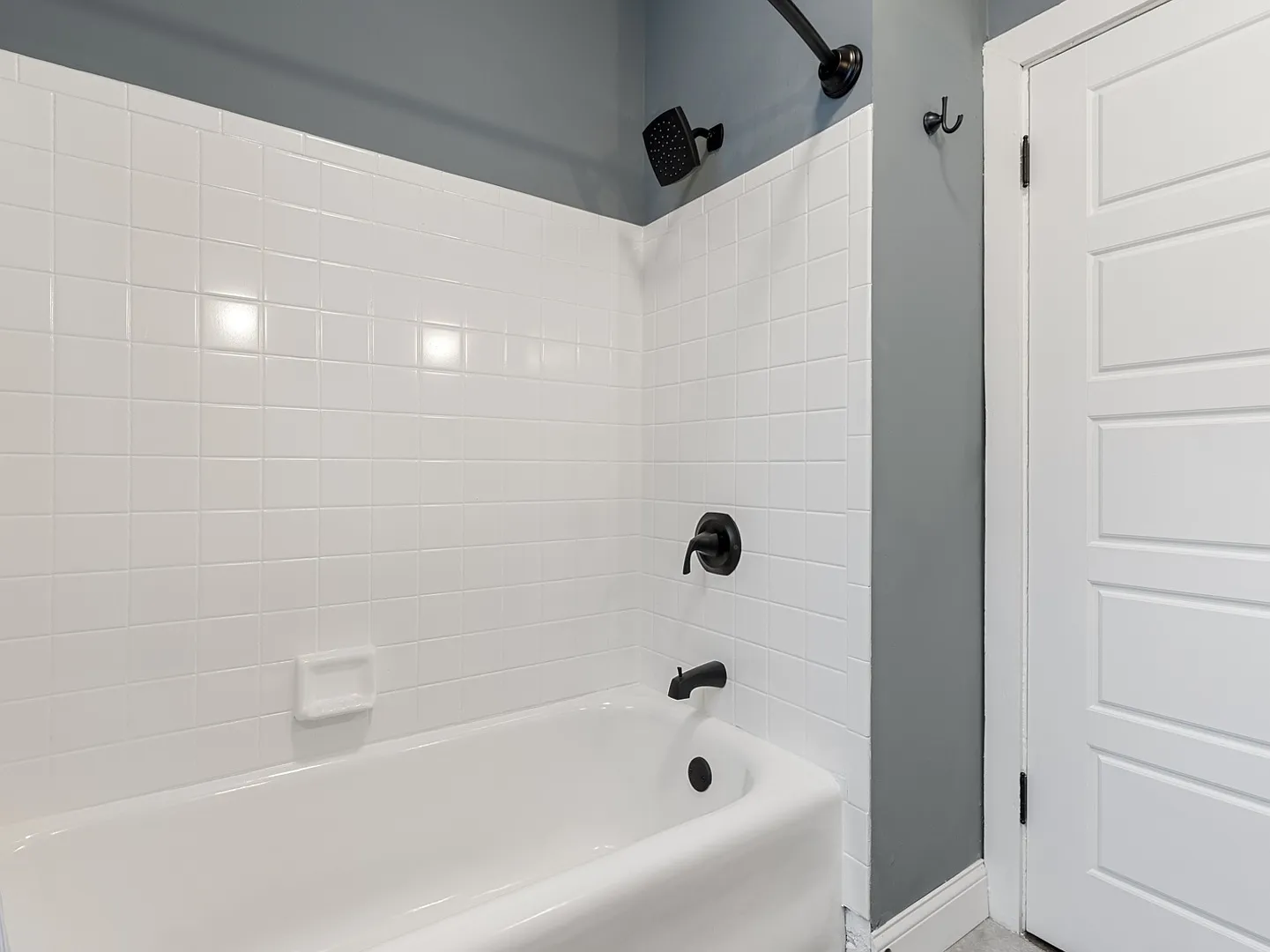 3 bed, 1800 sqft, $1,800 — Photo 3