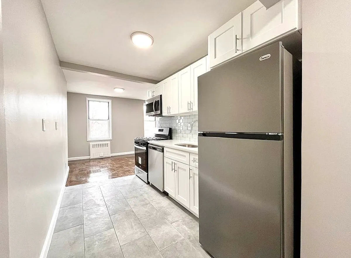 Building Photo - 85 McClellan St #1B