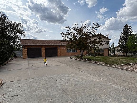 3rd image of 1315 Maple St