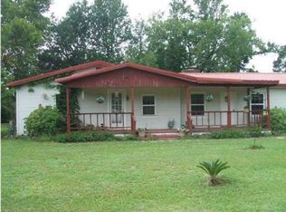 6526 Cedarview Rd, Milton, FL 32570