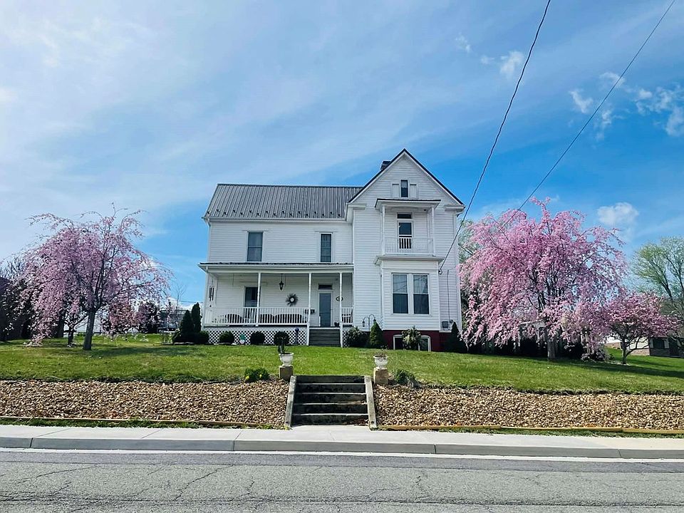 7th image of 109 Parsonage Ave