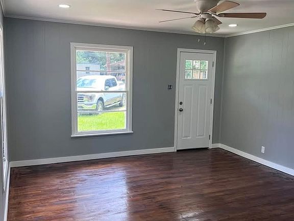 5th image of 227 Duncan Cir