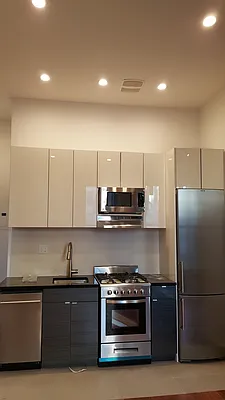 Rented by Elite NY Holdings | media 28