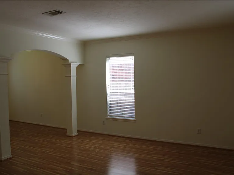 6022 Spanish Oak Dr — Photo 2