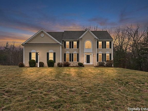 2nd image of 11 Howarth Dr