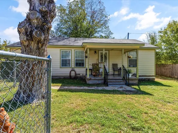 711 W Park Ave, Weatherford, TX 76086