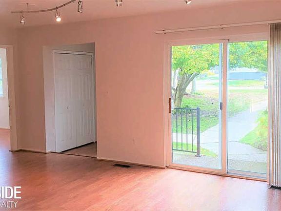 3rd image of 8681 Winchester Dr