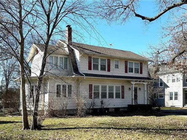 610 S Ash St, Ottawa, KS 66067