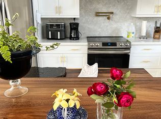 92-8573 Maile Dr #B, Captain Cook, HI 96704