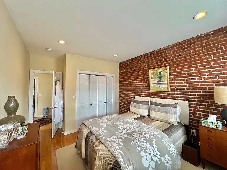 19 Fayette St #7 — Photo 8