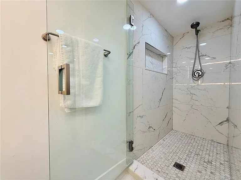 8800 S Ocean Dr #102 — Photo 72