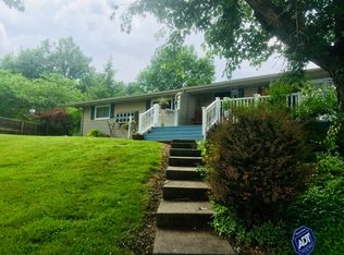 7422 Henze Rd, Evansville, IN 47720