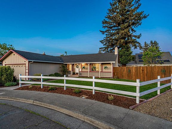 4th image of 1526 Bruce Court