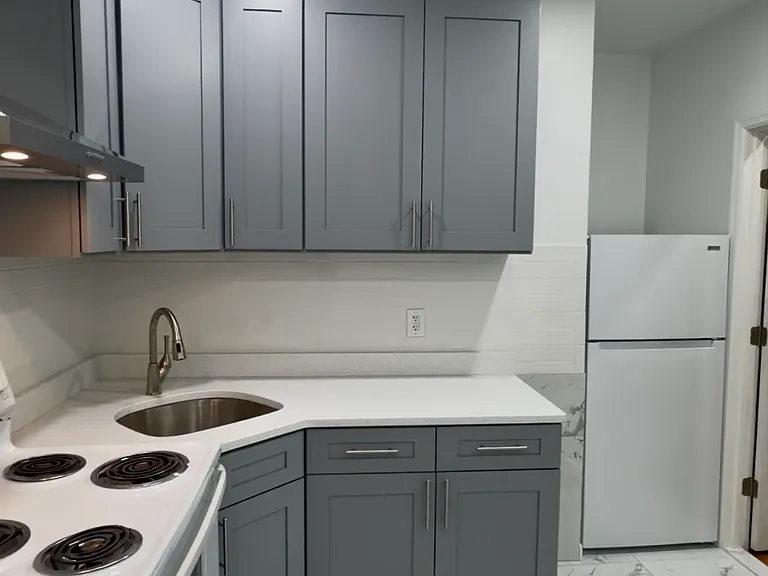 81 Academy St #1C — Photo 2