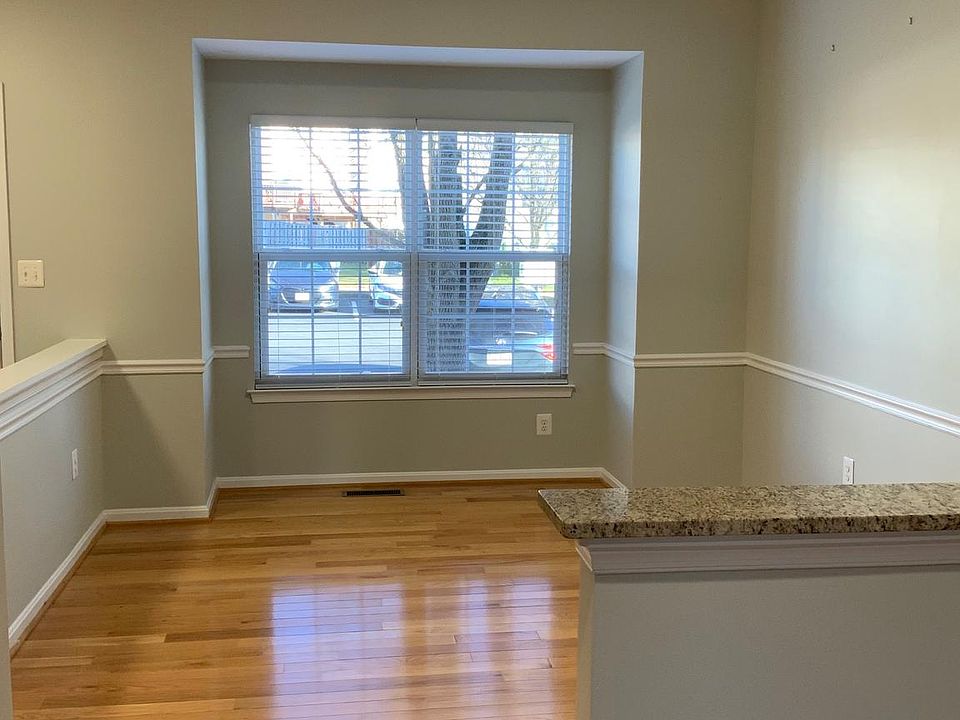 8772 Dunstable Loop, Bristow, VA 20136 Zillow