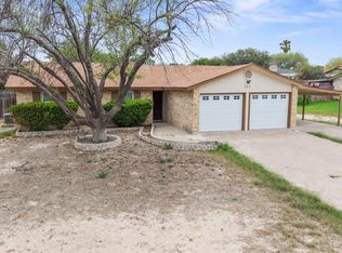 209 Tomahawk Trl, Del Rio, TX 78840