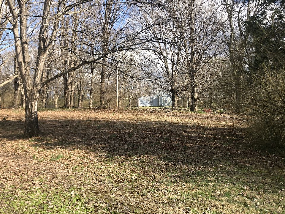 2nd image of 250 Village Green Rd