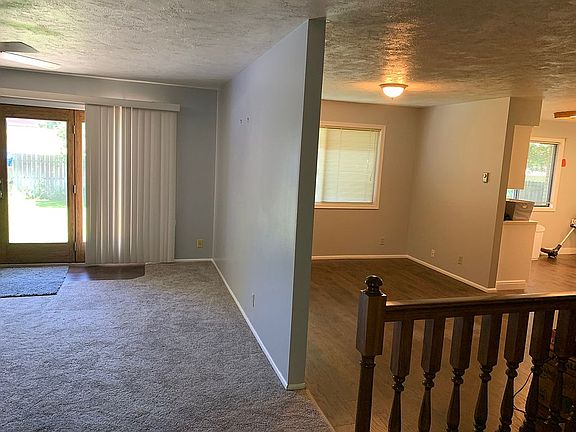 5th image of 1405 Bluebird Ln