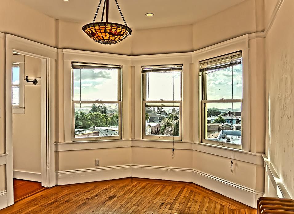 2nd image of 505 Alcatraz Ave #8