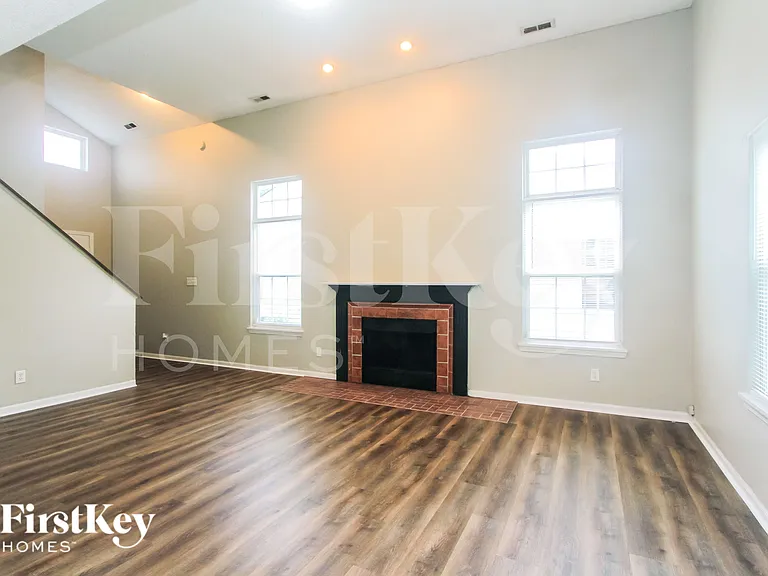 6230 Long River Ln — Photo 5