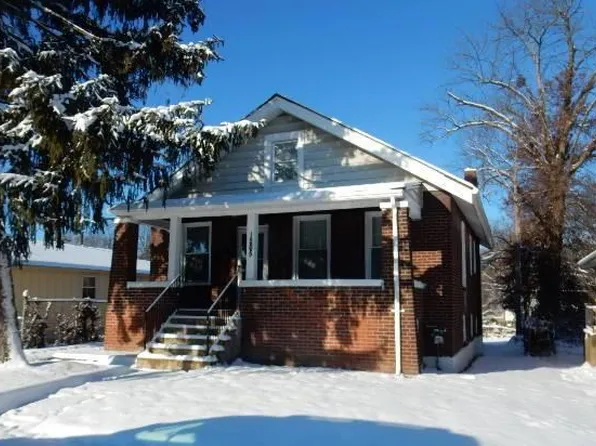 1205 Buckner Pl, Saint Louis, MO 63133