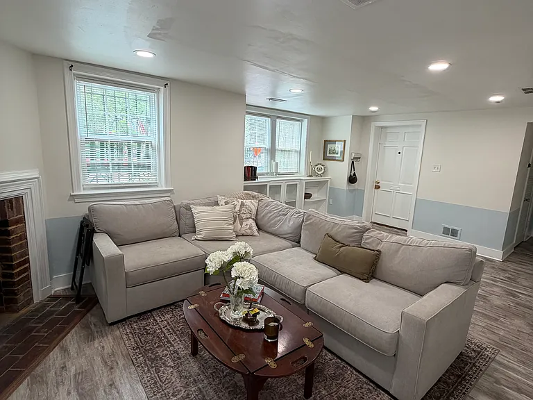 520 2nd St SE #1 — Photo 4