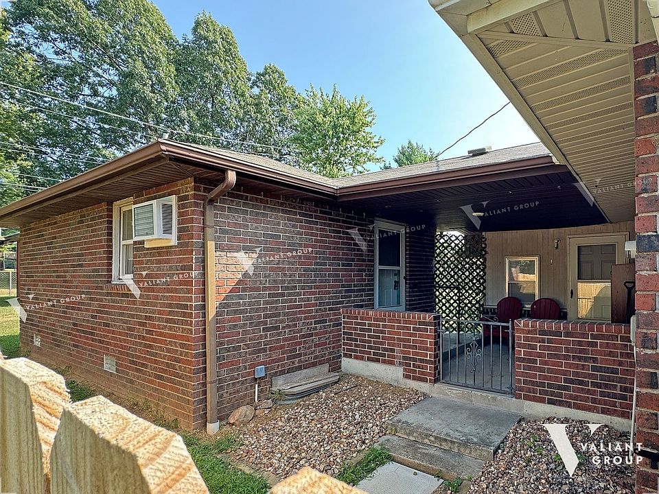 1st image of 2905 E Portland St