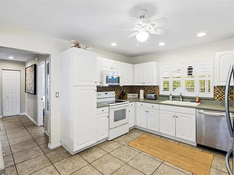 304 N Matanzas Ave — Photo 27