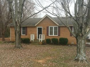 122 Circle Dr, Portland, TN 37148