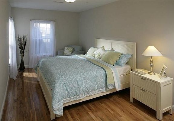 5th image of 990 Vfw Pkwy APT 101
