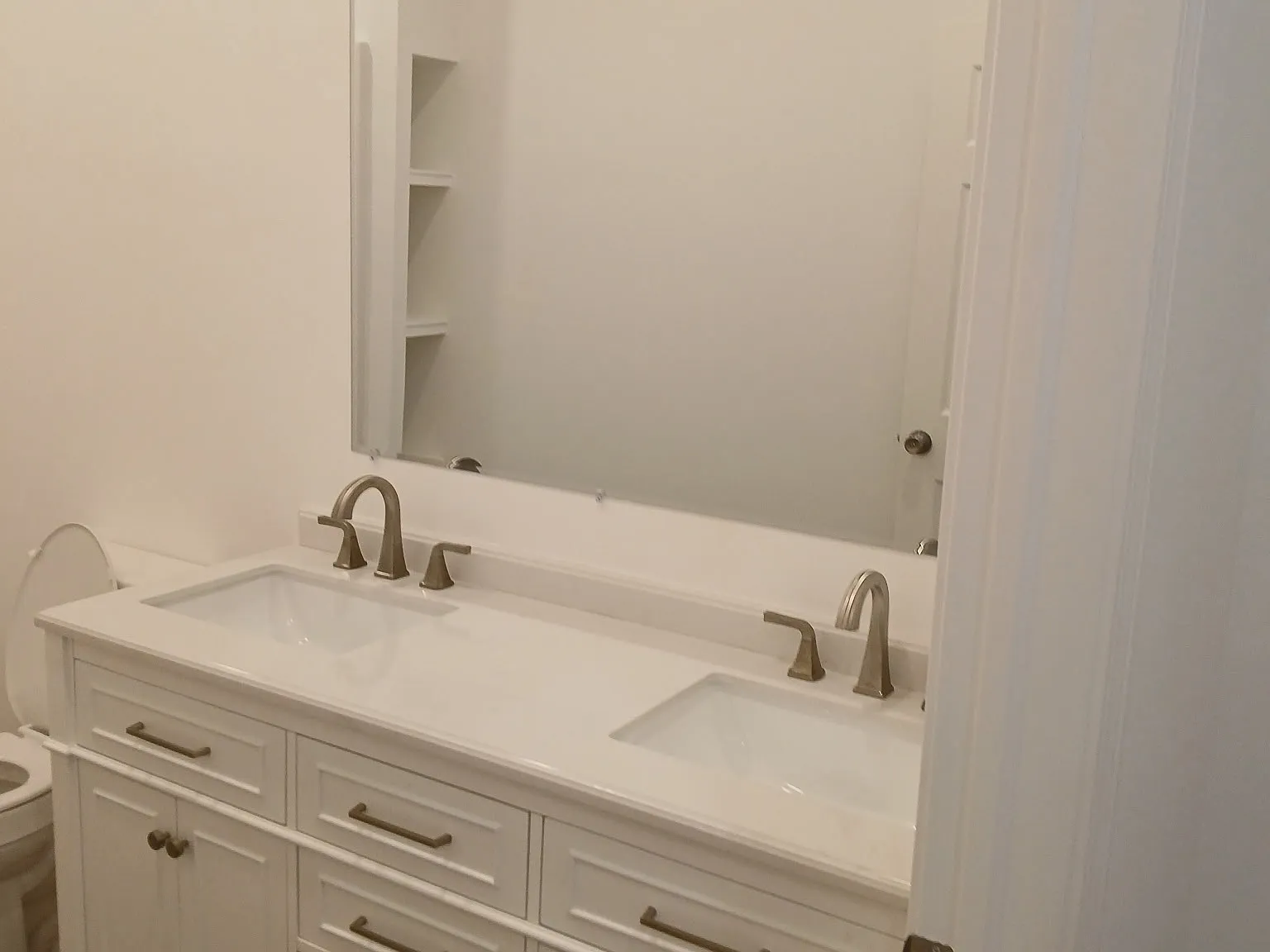 2 bed, $1,400 — Photo 2