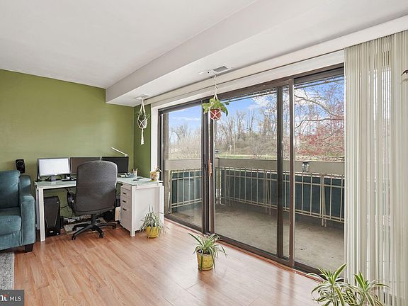 4th image of 6133 Leesburg Pike APT 408