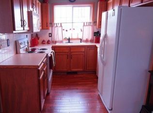 810 Sparrow Rd, Waconia, MN 55387