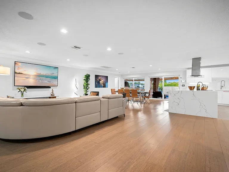 5841 Bayview Dr — Photo 10