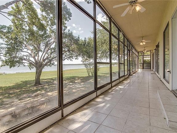 5th image of 3018 Bayside Dr