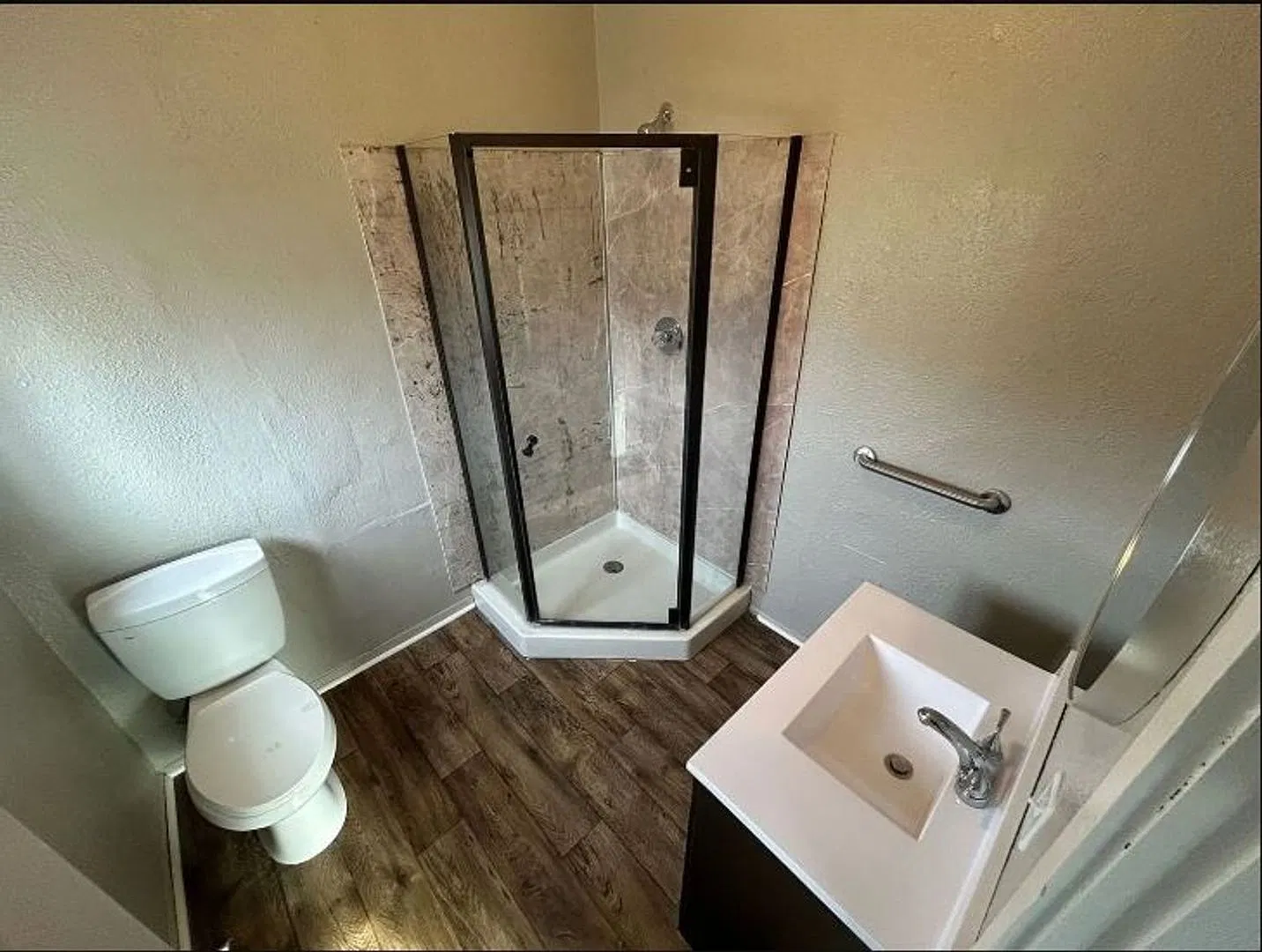 Recently Updated 2BR Home | $875/mo — Photo 4